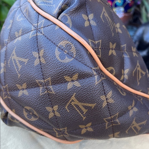Louis Vuitton Etoile City Quilted Monogrammed Shoulder Bag - Picture 7 of 12